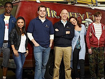 [CC] Family Tools 2013 The Complete Tv Series On Dvd Leah Remini Kyle Bornheimer J.K. Simmons 